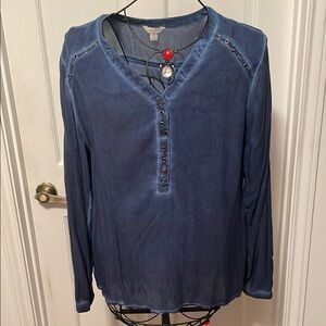 👖👖👖BOGOHO 👖👖👖Blue Denim Color Relaxed Buttoned Long Sleeve Blouse